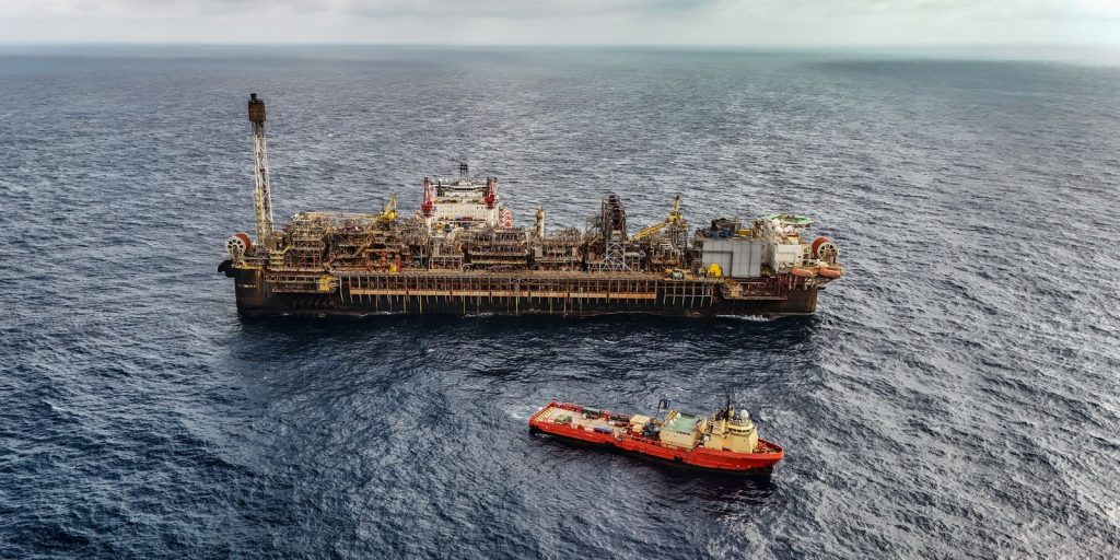 Produção recorde de petróleo e gás no Brasil sobe 14% no segundo trimestre de 2026