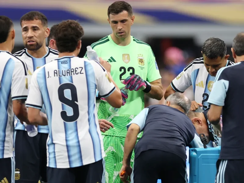 A controvérsia da Copa do Mundo de 2026 força a UEFA a revelar se pausas para hidratação de US$ 250 milhões serão introduzidas na Euro 2028 e na Liga dos Campeões