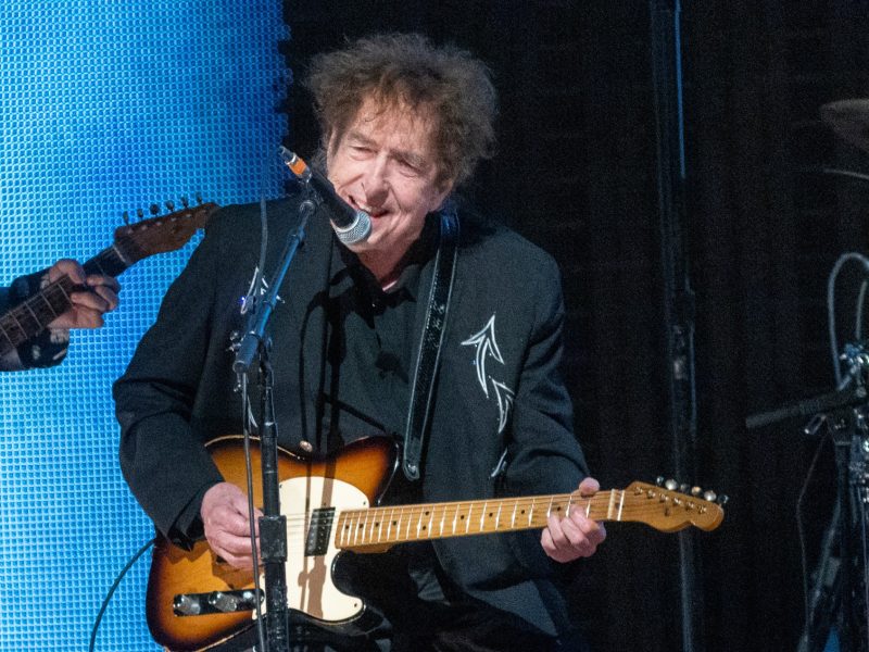 Bob Dylan surpreende fãs ao tocar I Shall Be Released pela primeira vez em 18 anos