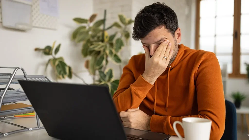 CDC aponta que 71% dos adultos nos EUA convivem com fadiga regular