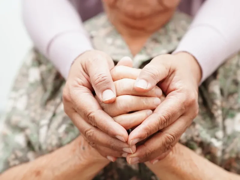 Mulher com Alzheimer tem melhora significativa após consumo de cogumelos com psilocibina