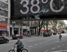 Brasil lança plano de adaptação do SUS para emergências climáticas