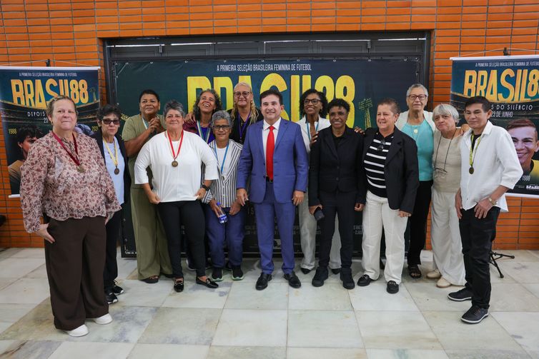 Brasília (DF) 23/06/2026 - O ministro do Esporte, Paulo Henrique Cordeiro, participa do lançamento do documentário Brasil 88 – Depois do Silêncio, obra inédita que resgata a trajetória da primeira seleção brasileira feminina de futebol reconhecida internacionalmente. Foto: Fabio Rodrigues-Pozzebom/ Agência Brasil