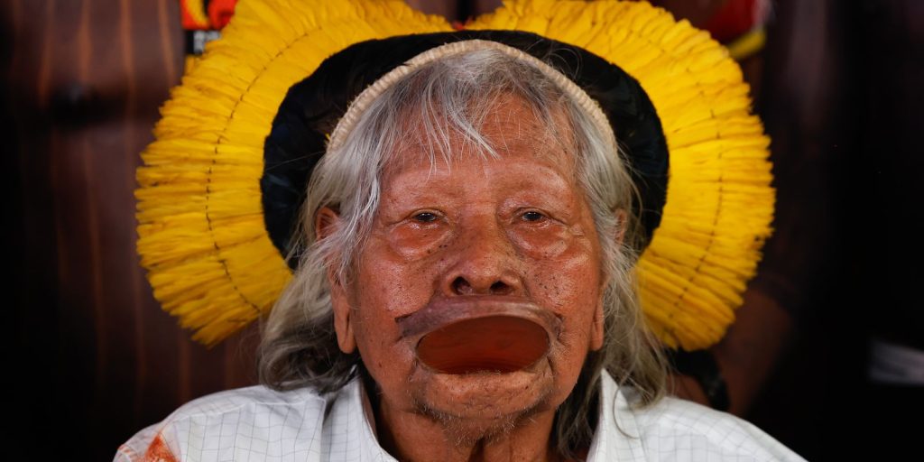 Cacique Raoni, 94 anos, recebe cuidados paliativos em casa após diagnóstico de câncer
