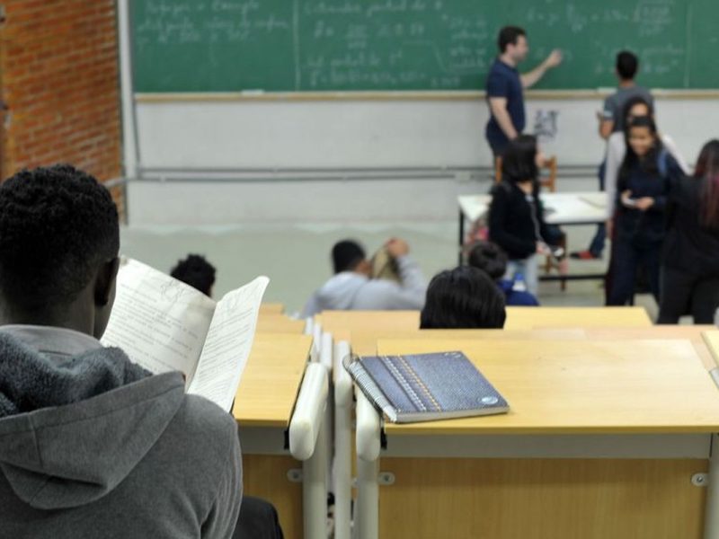 Instituições têm até 15 de junho para aderir ao Fies do 2º semestre