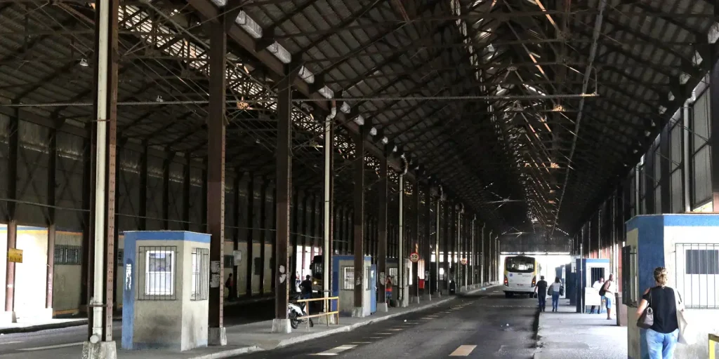 Rodoviários do Rio voltam ao TRT na segunda para tentar acordo; greve segue suspensa