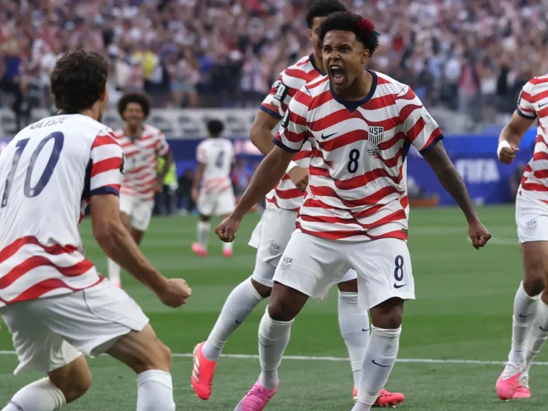 Vídeo: O primeiro gol da USMNT na Copa do Mundo de 2026 veio de gol contra após a combinação Pulisic-McKennie
