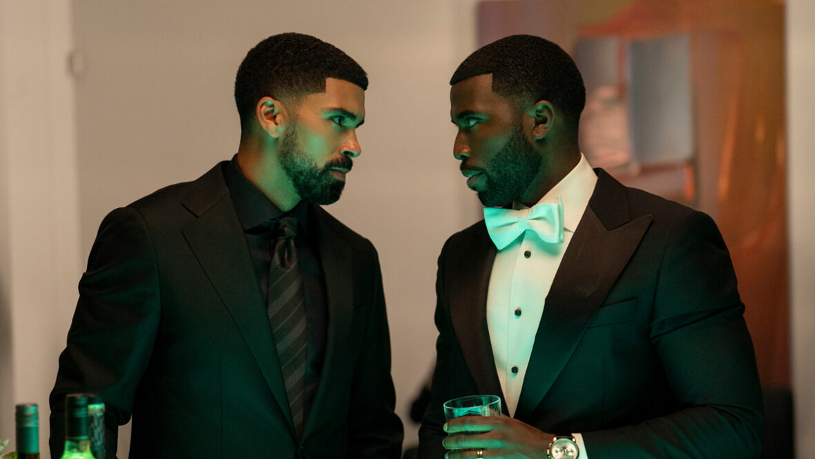 Foto da 1ª temporada de Nemesis de dois personagens principais