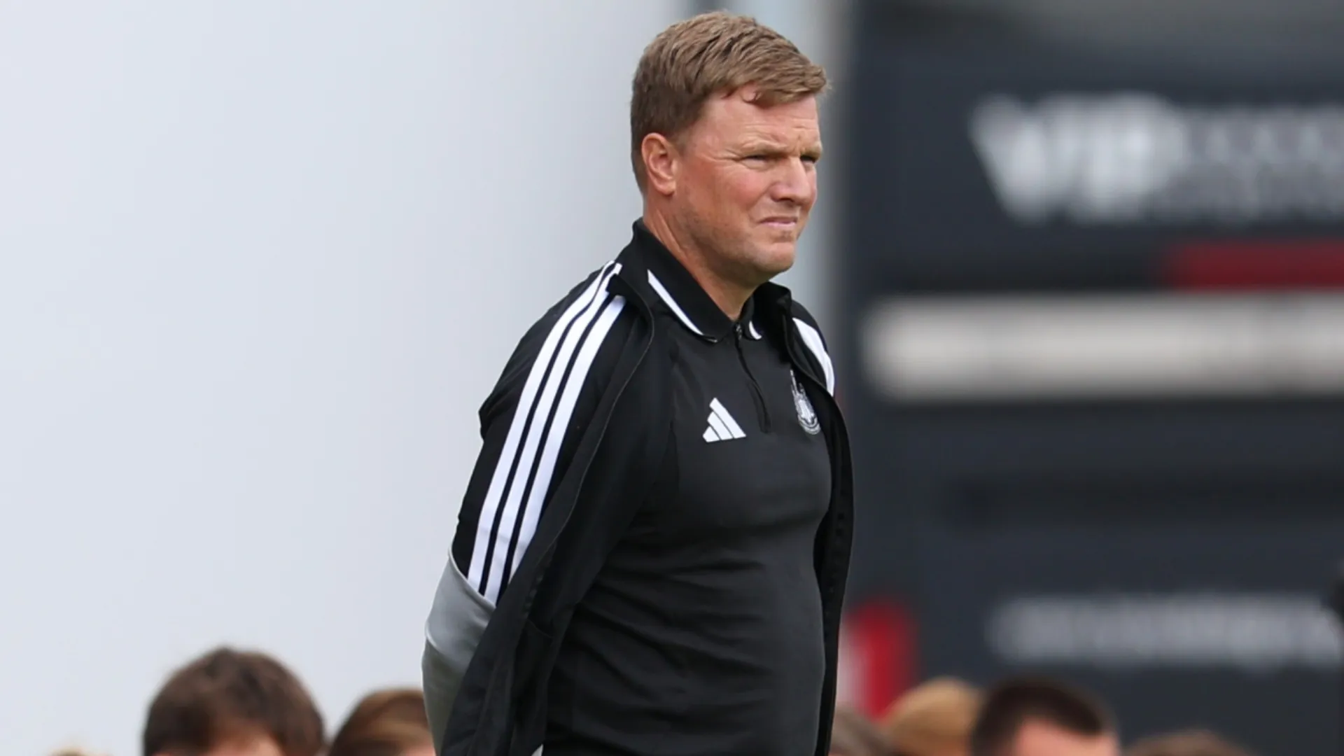 Howe admite incerteza sobre futuro de Bruno Guimarães e diz que quer manter o capitão no Newcastle