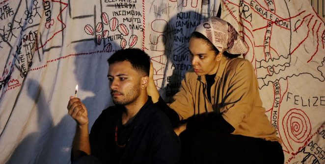 Peça gratuita Elefante conecta Alzheimer e racismo estrutural em São Paulo