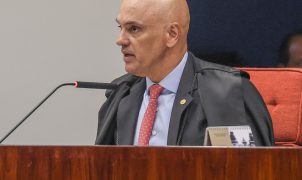 Moraes arquiva investigação contra Bolsonaro no caso Abin Paralela; Carlos Bolsonaro é desmembrado