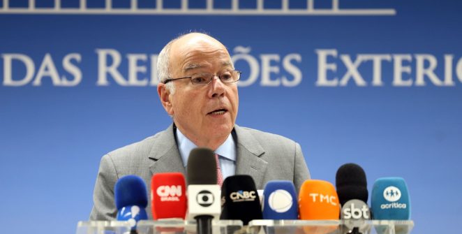 Chanceler diz que EUA exigiram capitulação do Brasil em negociação e rejeita acusações de Rubio