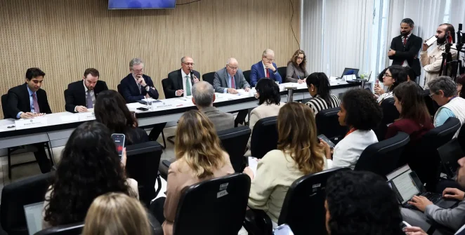 Governo anuncia novo pacote de apoio a setores afetados por tarifas dos EUA