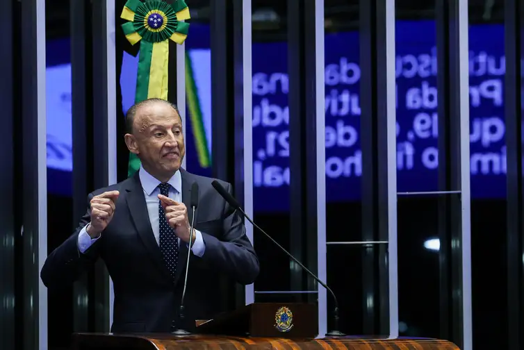 Lula Marques/Agência Brasil. Brasília – DF – 01/07/2026 - Sessão semipresencial para debater os impactos sociais, econômicos e produtivos da proposta de emenda à Constituição que trata da redução da jornada de trabalho e do fim da chamada escala 6x1 no Brasil. ( Presidente da Fiesp, Paulo Skaf ) Foto: Lula Marques/ Agência Brasil