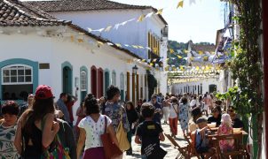 Flip 2024 terá Angela Davis, Wole Soyinka e homenagem a Guimarães Rosa em programação gratuita do Sesc