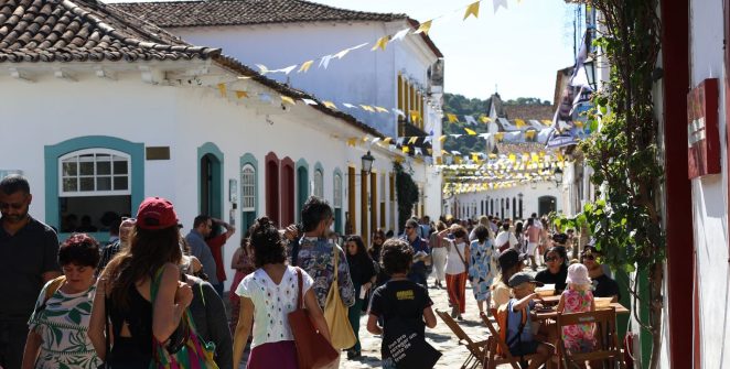 Flip 2024 terá Angela Davis, Wole Soyinka e homenagem a Guimarães Rosa em programação gratuita do Sesc
