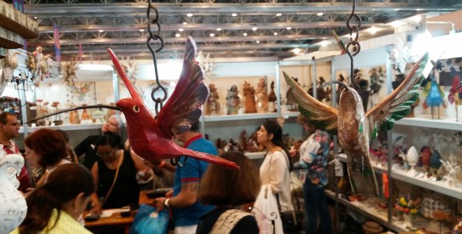 Estreantes e reencontros marcam a 26ª Fenearte, maior feira de artesanato da América Latina, em Olinda