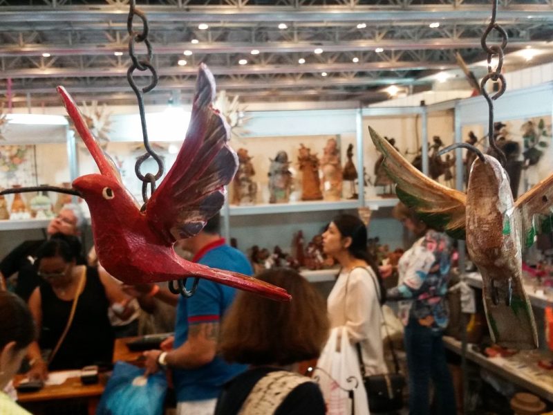 Estreantes e reencontros marcam a 26ª Fenearte, maior feira de artesanato da América Latina, em Olinda
