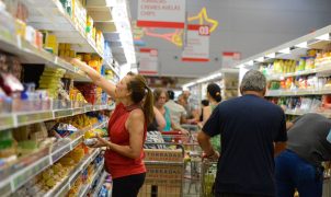 Cesta básica sobe em 17 capitais em junho; feijão puxa alta e Dieese estima salário mínimo ideal de R$ 8.110
