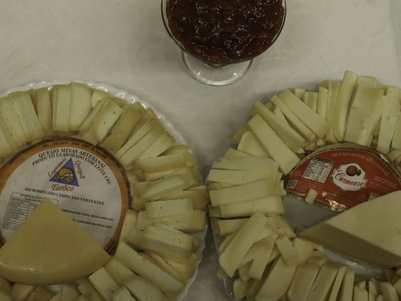 Serro, em Minas Gerais, preserva tradição de três séculos na produção de queijo artesanal