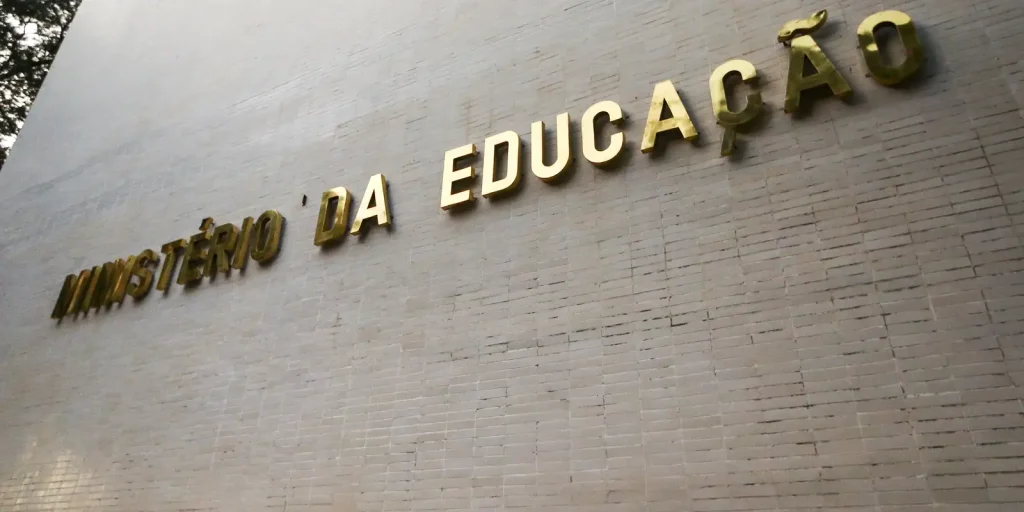 Governadora do Ceará será nova secretária executiva do MEC