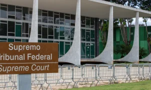 Moraes define data para depoimento de Flávio Bolsonaro à PF em caso de calúnia contra Lula