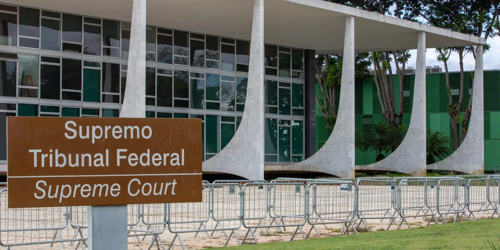 Moraes define data para depoimento de Flávio Bolsonaro à PF em caso de calúnia contra Lula