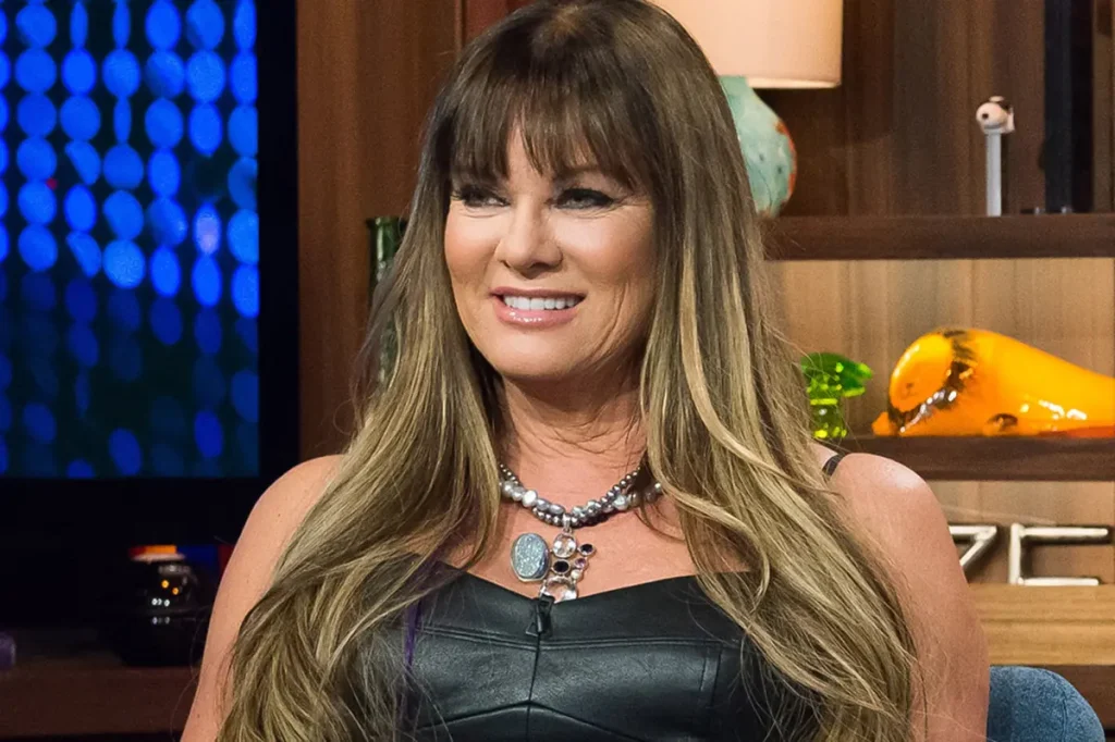 Ex-estrela de Real Housewives of Orange County, Jeana Keough, de 70 anos, é diagnosticada com câncer na língua