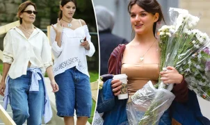 Suri Cruise, filha de Tom Cruise e Katie Holmes, estrelará peça baseada em Shakespeare e cursa musical na Carnegie Mellon