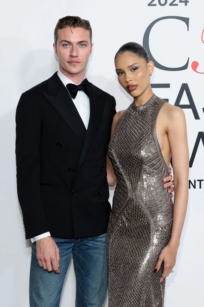 Foto de Nara Smith e Lucky Blue Smith
