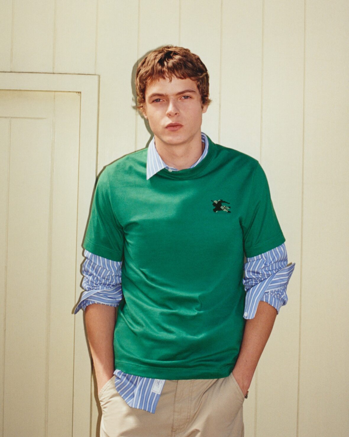 Moses Martin posa para nova campanha de moda da Burberry