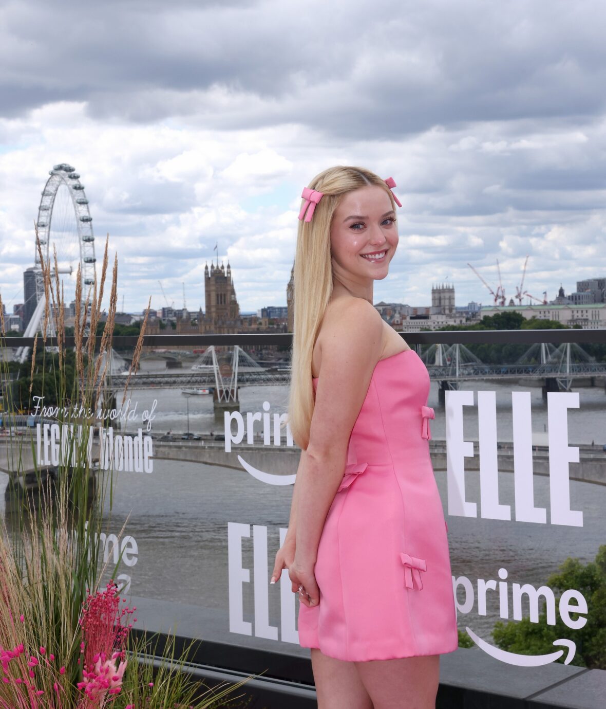 Lexi Minetree participa de sessão fotográfica da Elle em Londres
