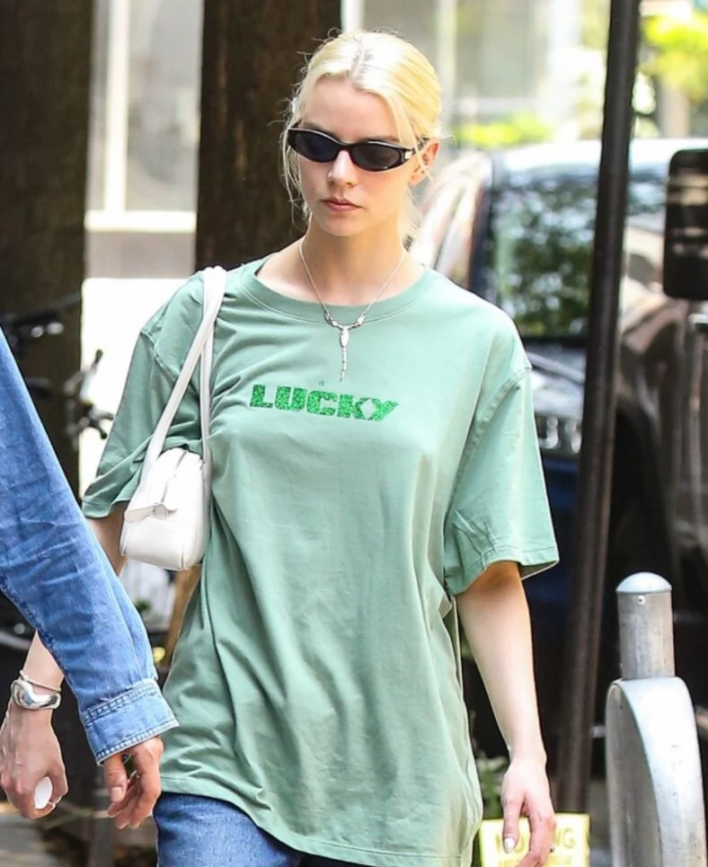 Anya Taylor Joy passa um dia em Nova York com Malcolm McRae