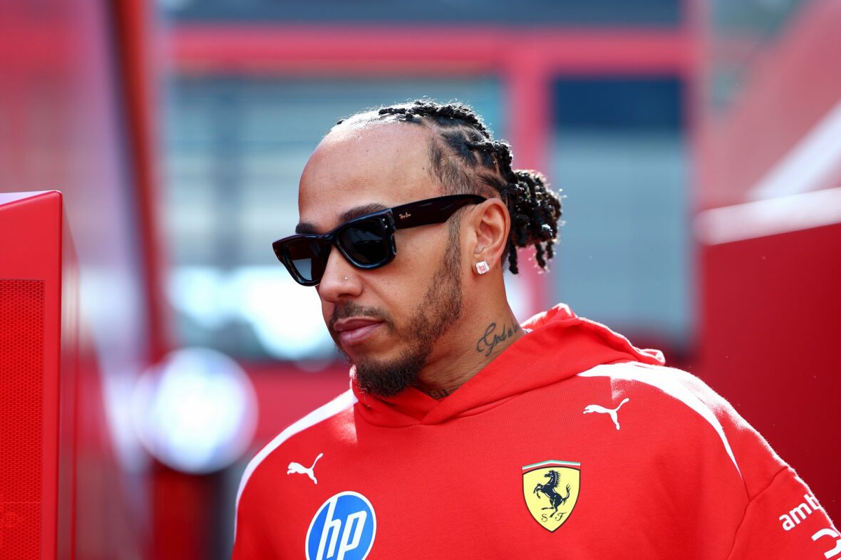 Lewis Hamilton no circuito de Silverstone