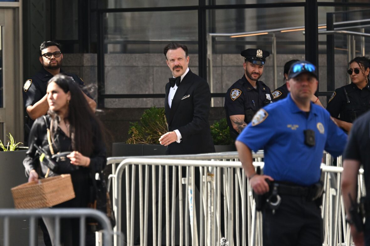 Jason Sudeikis chega ao Madison Square Garden