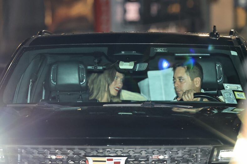 Karlie Kloss no casamento de Taylor Swift