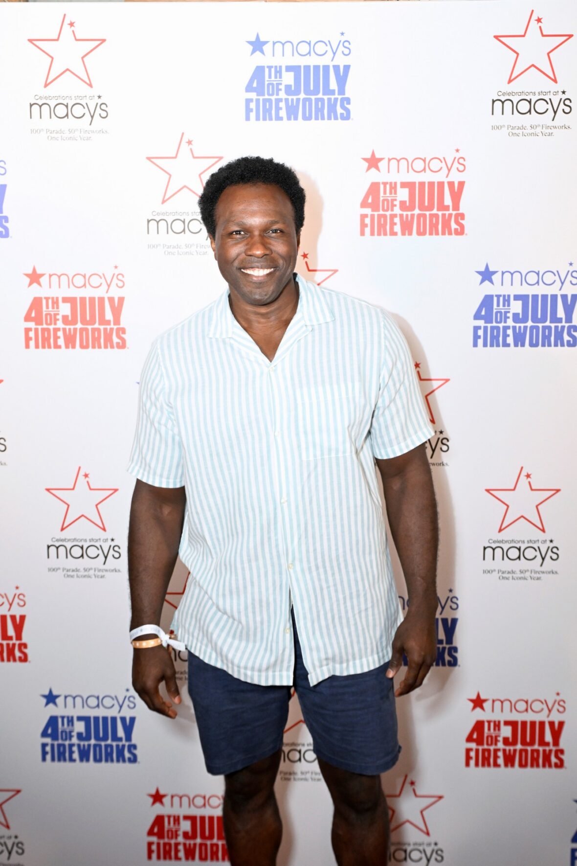 Joshua Henry participa do show de fogos de artifício da Macy's em 4 de julho