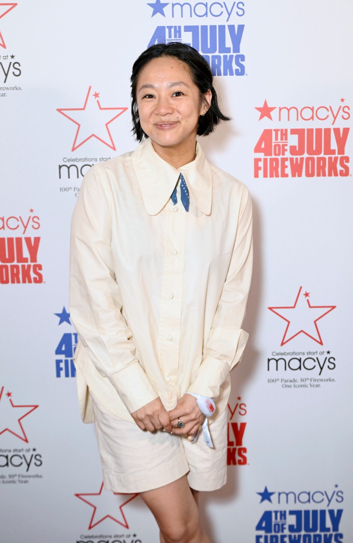 Stephanie Hsu participa do show de fogos de artifício da Macy's em 4 de julho