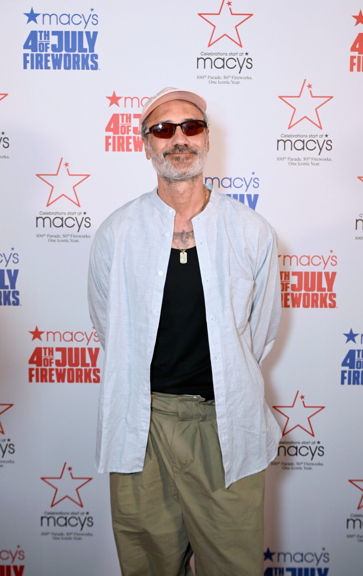 Taika Waititi participa do show de fogos de artifício do 4 de julho da Macy's
