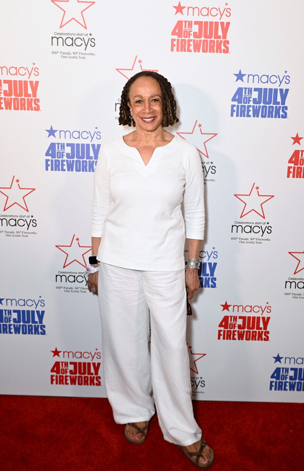 S Epatha Merkerson participa do show de fogos de artifício da Macy's em 4 de julho