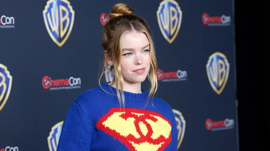 Queda de 73% na bilheteria de Supergirl expõe crise no DC Studios; Young Washington surpreende