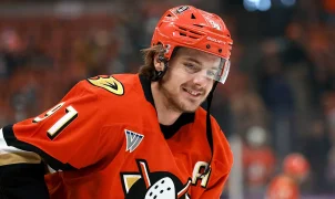 NHL star says signing Leo Carlsson at record $18 million a year could end up being a steal