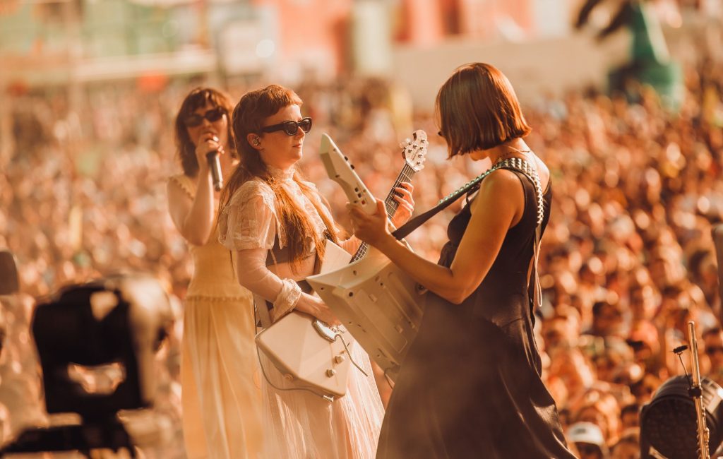 Mad Cool 2026: HotWax, The Last Dinner Party, Wolf Alice e The War On Drugs aquecem a primeira noite do festival em Madri