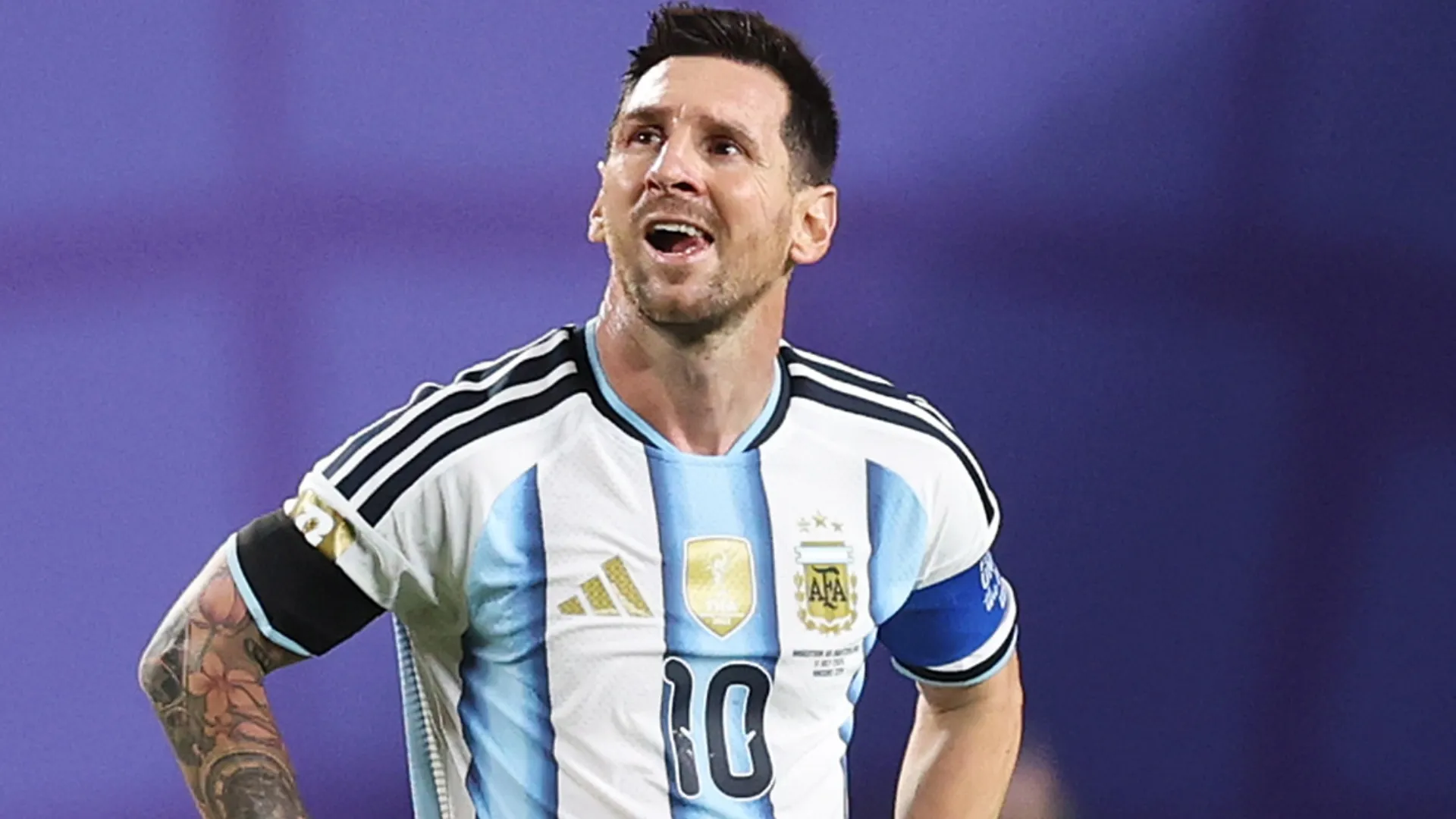 Lionel Messi nº 10 da Argentina reage durante as quartas de final da Copa do Mundo FIFA de 2026.