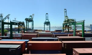 Tarifaço americano tem impacto limitado na balança, mas atinge indústria brasileira
