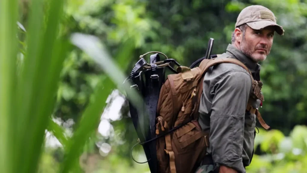 Ex-Navy SEAL Joel Lambert alerta americanos: prepare-se para ficar semanas sem suprimentos