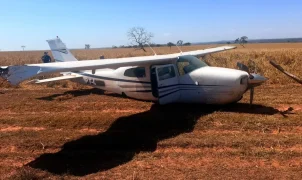 FAB usa tiro de detenção para interceptar avião suspeito vindo da Bolívia