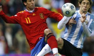 Campeão mundial pela Espanha em 2010 tem entrada vetada nos EUA por ter jogado amistoso no Irã