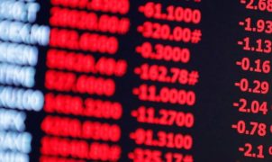 Ibovespa fecha em alta de quase 3% e atinge maior patamar desde maio; dólar recua para R$ 5,10