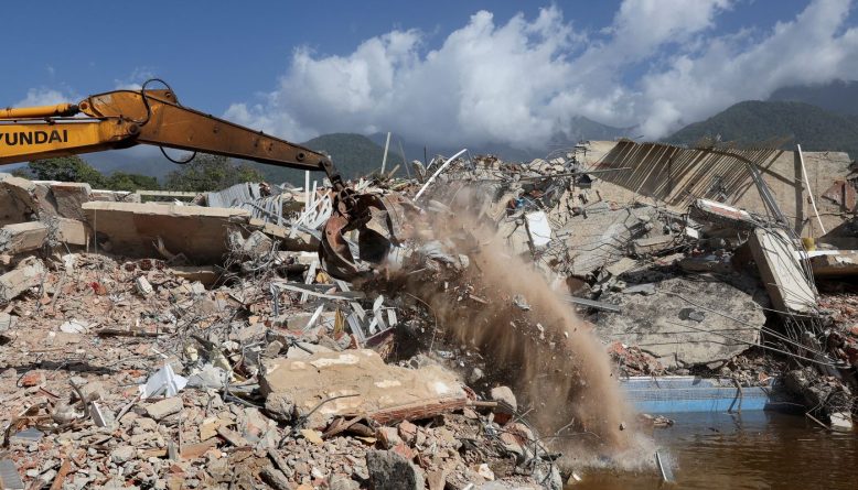 Sobe para 2.595 o número de mortos nos terremotos que atingiram a Venezuela em junho